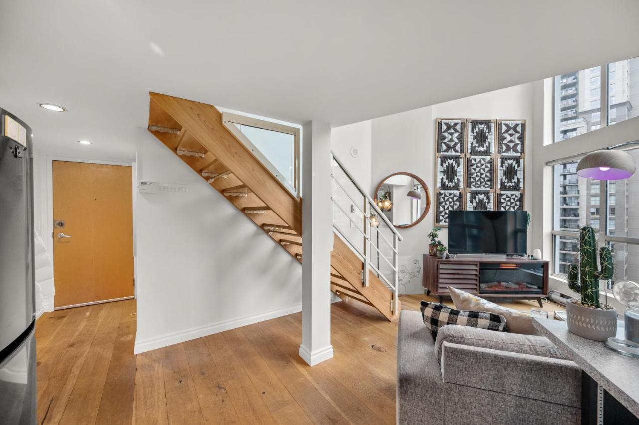 Rare Find Loft With Full Kitchen At Heart Of Downtown Lejlighed Vancouver Eksteriør billede