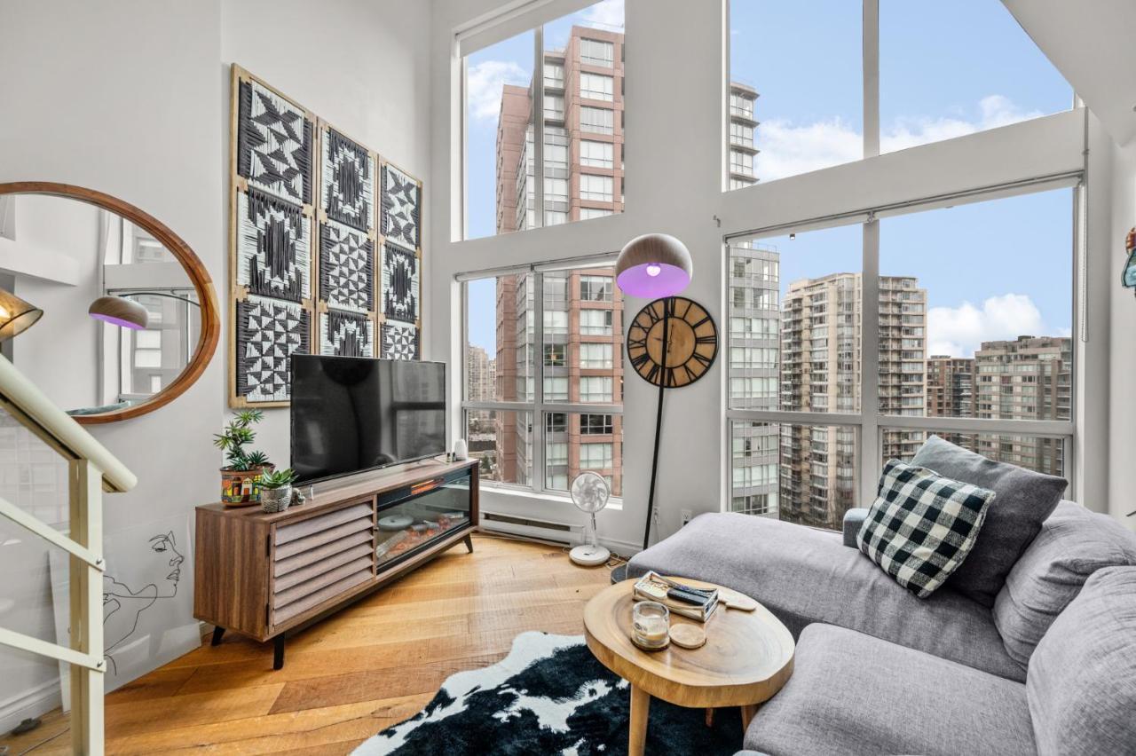 Rare Find Loft With Full Kitchen At Heart Of Downtown Lejlighed Vancouver Eksteriør billede