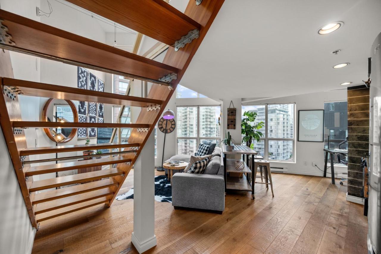 Rare Find Loft With Full Kitchen At Heart Of Downtown Lejlighed Vancouver Eksteriør billede