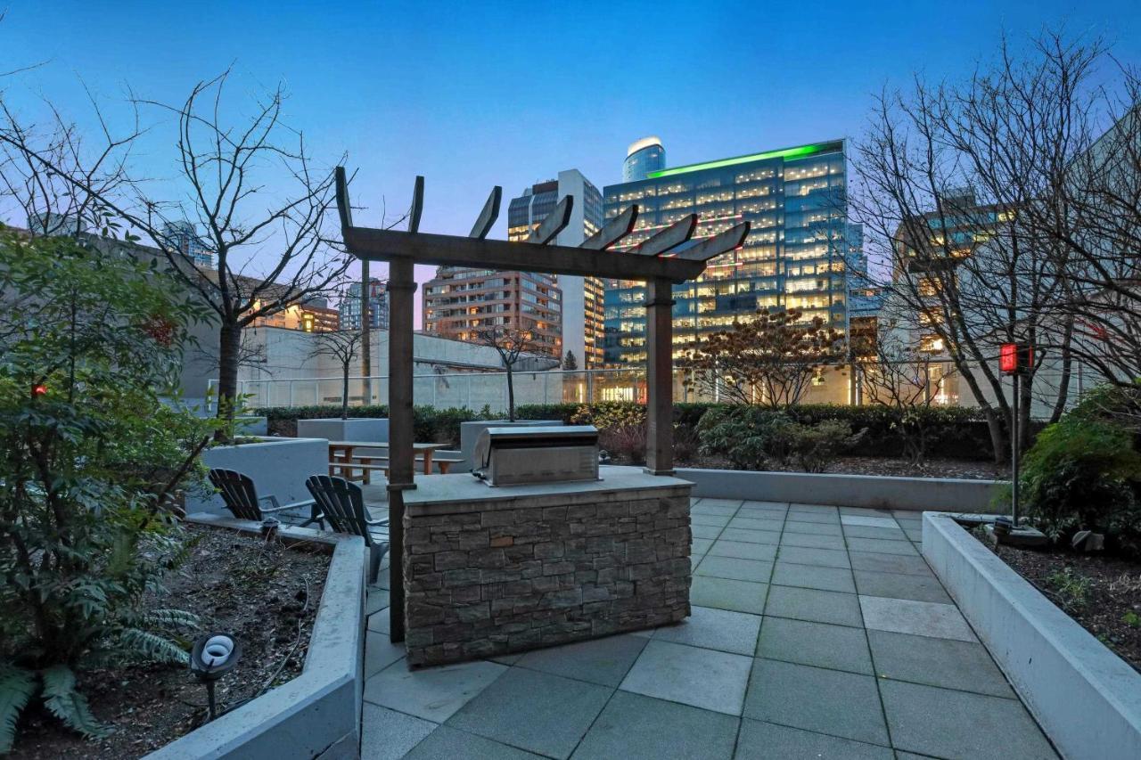 Rare Find Loft With Full Kitchen At Heart Of Downtown Lejlighed Vancouver Eksteriør billede